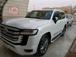 تۆیۆتا لاند کروزەر